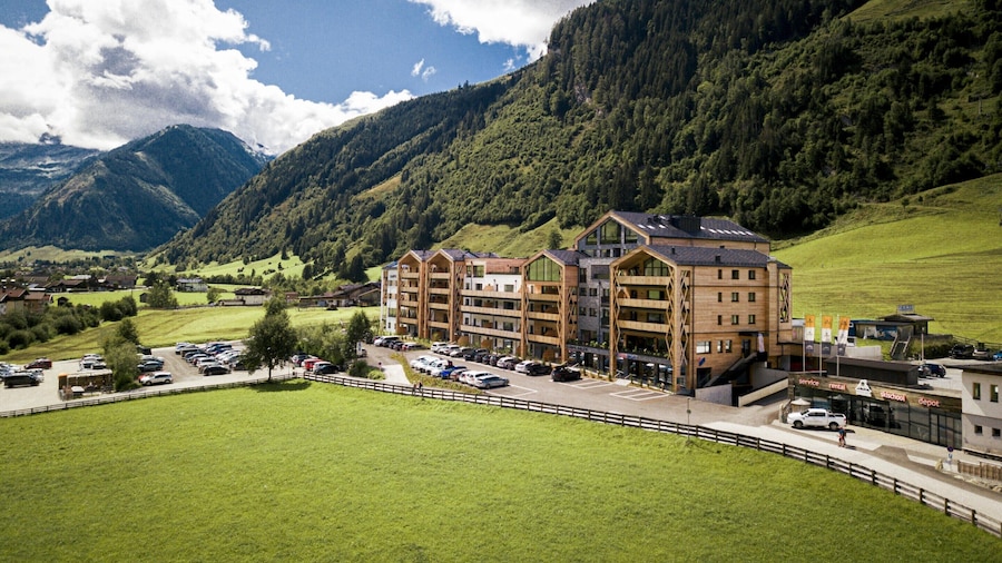 Lovely Apartment With Mountain Views