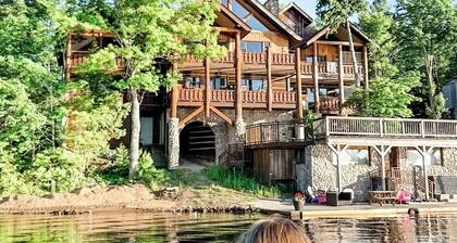 Fabulous cottage suite, spectacular Stoney Lake view!