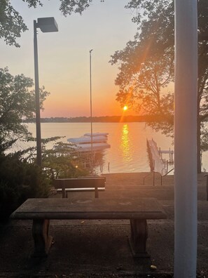 Property grounds - Cozy Lakeside Retreat with Beach Access, Scenic Views & Endless Amenities (Spirit Lake)