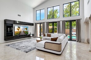 Smart TV, offices, computer monitors