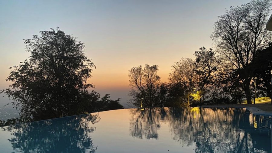 An Extravagant Pushp Villa Overlooking the Ganges