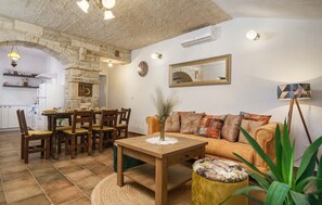 TV, fireplace - Holiday Home Marilu with pool (Stankovci)