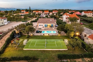 Sports court - Casa Kamber with pool (Tinj)