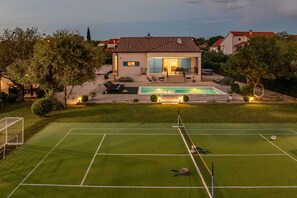 Sports court - Casa Kamber with pool (Tinj)