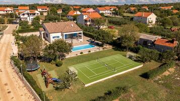 Sport court