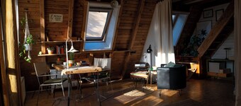 Charming 1-bedroom A-frame house in fantastic Warsaw with WiFi