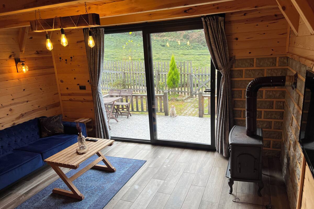 Deluxe Suite, Mountain View | 1 bedroom, premium bedding, soundproofing, WiFi (free)