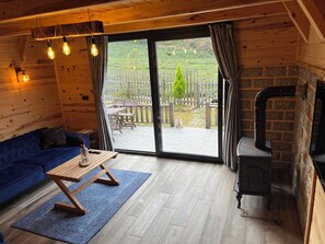 1 غرفة نوم وأغطية فراش متميزة وتجهيزات عازلة للصوت وواي فاي مجانًا