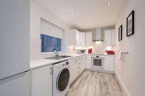 City Centre Victorian Townhouse - StayByNumbers