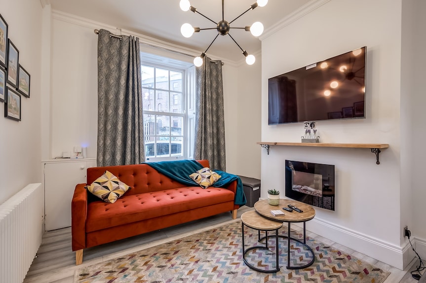 Super Central Victorian Townhouse, Walk Everywhere By Staybynumbers - Belfast
