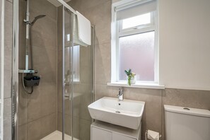 Hårtørrer, håndklæder, Sæbe, Shampoo