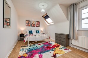 4 bedrooms, iron/ironing board, travel crib, free WiFi