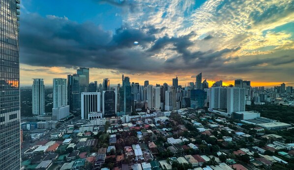 Basic Studio, City View | Terrace/patio - Century Spire (Makati)