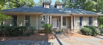 Sandhills Cottage at the Governor's Club