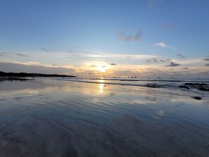 Beach - Chic 2-bedroom condo Construction Discount (Tamarindo)