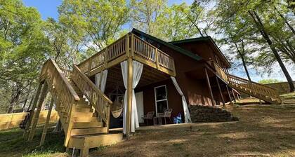 NEW! Hot Tub, Climbing Wall, Fully-Fenced, Arcade Barrel, EV Charger, Families!