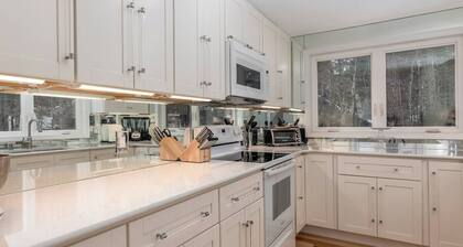 Modern 3-Bedroom Home, Eastman