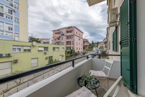 Deluxe-huoneisto, parveke | Parveke