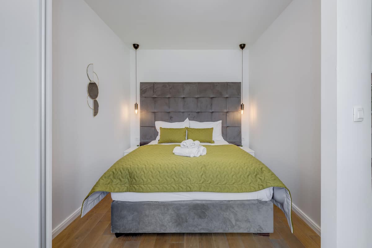 In-room safe, desk, blackout drapes, soundproofing