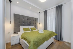 豪華雙人房 | 1 間臥室、客房內保險箱、書桌、遮光布/窗簾