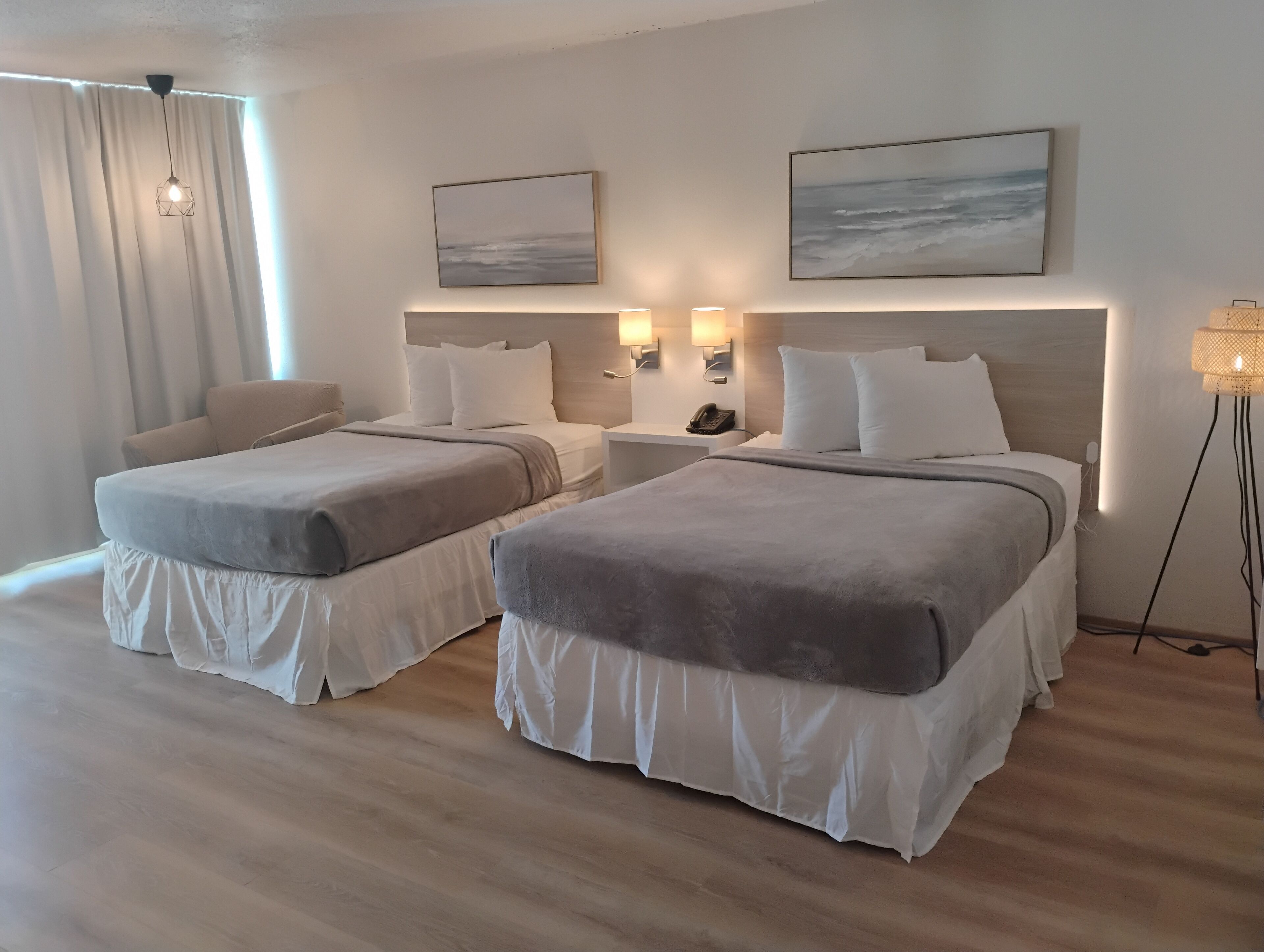 1 habitación, tabla de planchar con plancha, wifi y ropa de cama 