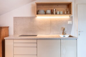 Refrigerador y utensilios de cocina 