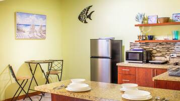 Fridge, microwave, coffee/tea maker, electric kettle