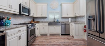 The Porter House - in the heart of Ocean Springs. Easily walk to downtown!
