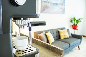 Interior - Casa Venus #1 - 2 bdrm apt w/relaxing patio. Steps to famous Isla Verde beach. (Carolina)