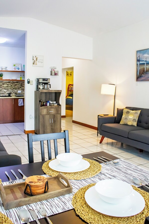 Smart TV - Casa Venus #1 - 2 bdrm apt w/relaxing patio. Steps to famous Isla Verde beach. (Carolina)