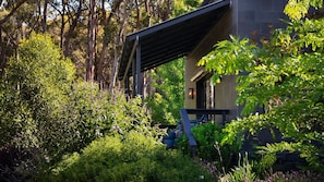 Property grounds - Bainbridge House Beautiful bush views close to Daylesford (Wheatsheaf)