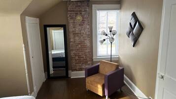 2 bedrooms, desk, iron/ironing board, travel crib