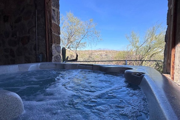 Outdoor spa tub
