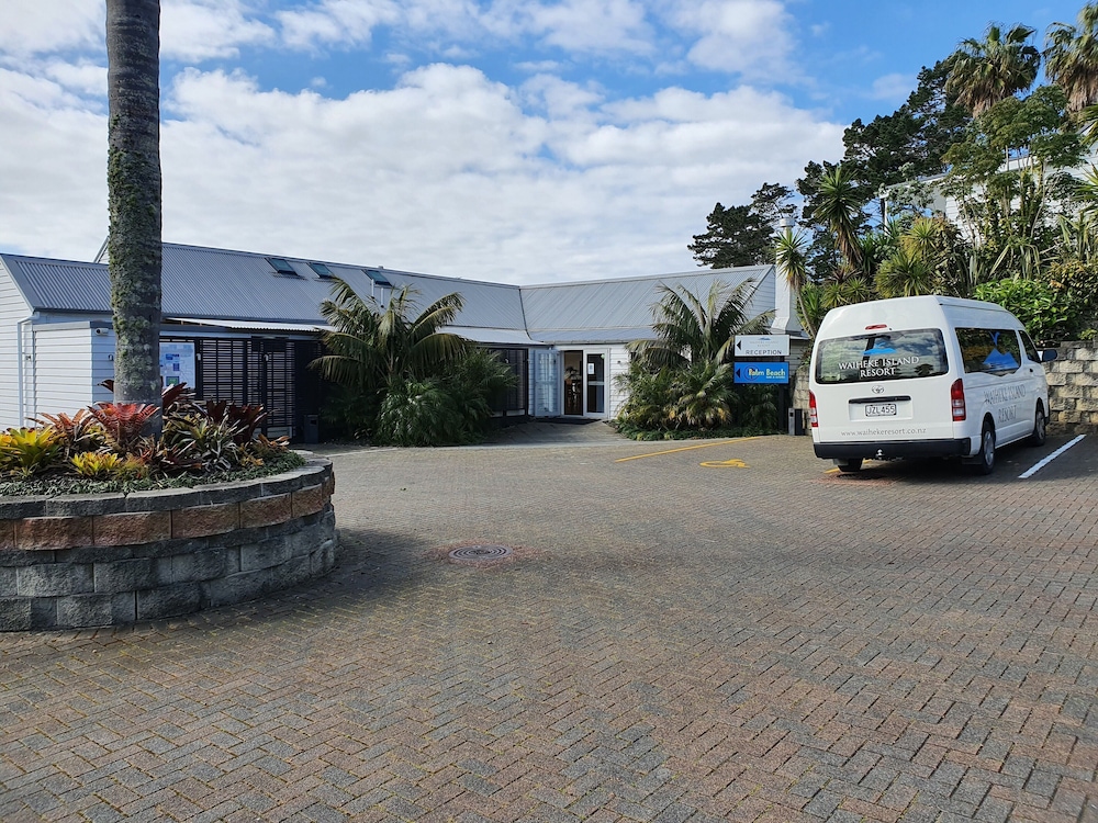 Palm Beach Chalets 2