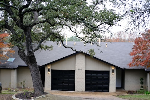 Northwest Austin charming 2-bedroom condo