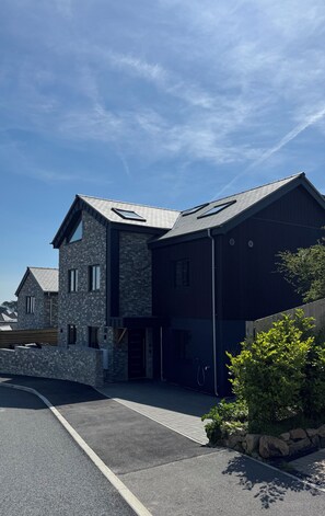 Front of property - Uno Carbis Bay (St Ives)