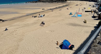 Uno Carbis Bay