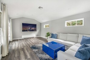 TV connectée, cheminée