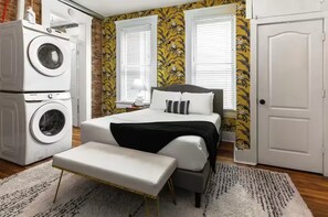 1 chambre, fer et planche à repasser, Wi-Fi gratuit, draps fournis