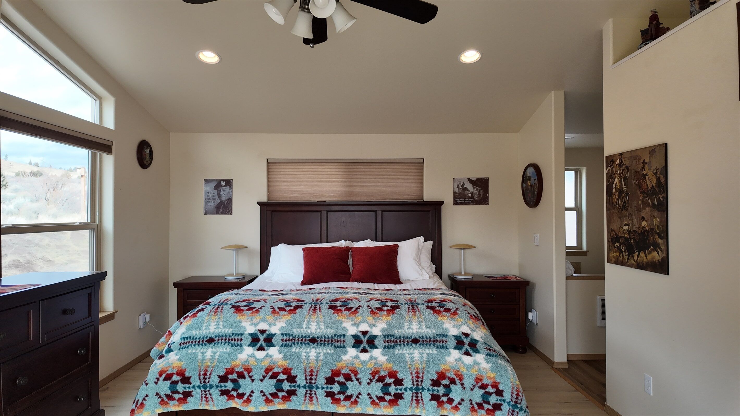 2 bedrooms, desk, travel crib, free WiFi