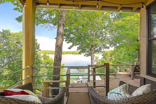 ꨄ︎ The Highland on Smith - Lakefront Family Cabin