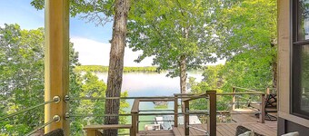 ꨄ︎ The Highland on Smith - Lakefront Family Cabin