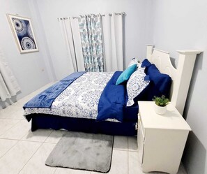 2 habitaciones, tabla de planchar con plancha, wifi y ropa de cama 