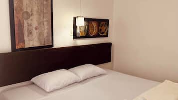 Classic Double Room | Blackout drapes, iron/ironing board, free WiFi, bed sheets