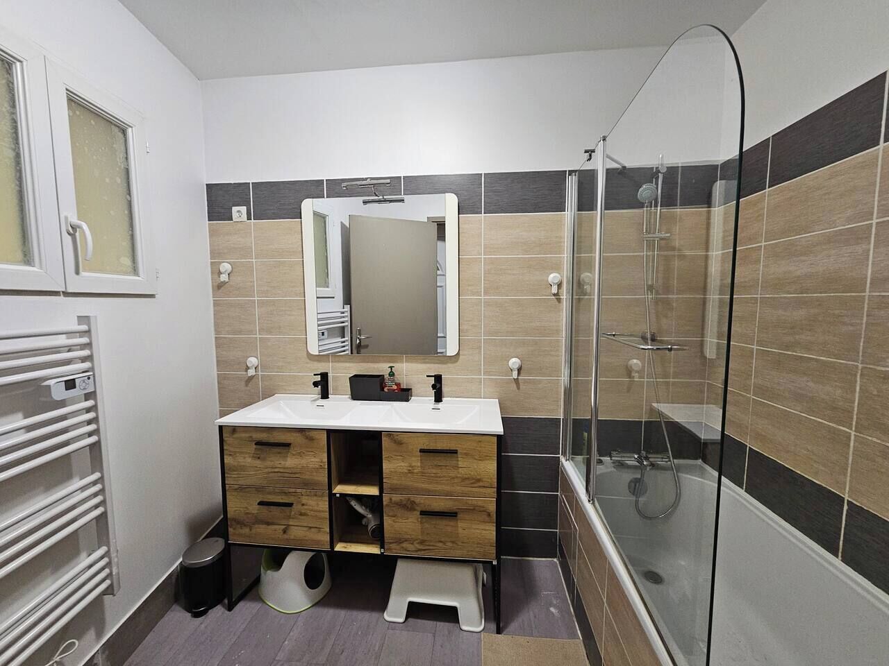 Hair dryer, towels