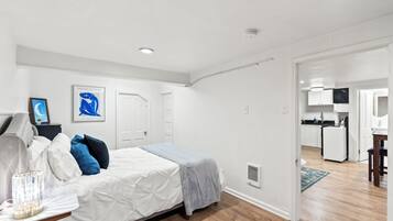 1 bedroom, desk, iron/ironing board, free WiFi