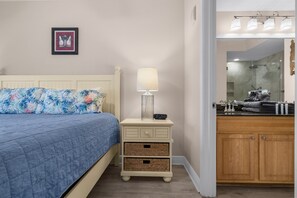 2 bedrooms, iron/ironing board, free WiFi, bed sheets - Luxury Corner Condo  3 Pools, Lazy River.  Amazing Views. Free Daily Activities! (Gulf Shores)