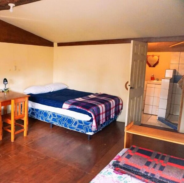 Room - Ati Hostel & Beach Club (San Marcos La Laguna)
