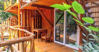 Ati Hostel & Beach Club