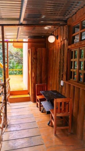 Kamar Keluarga, balkon | Wi-Fi gratis dan seprai linen